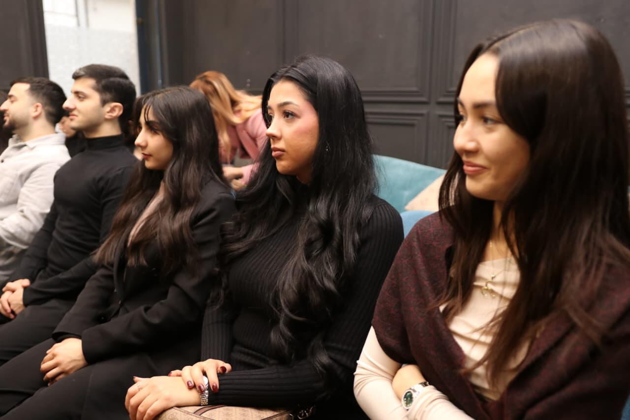 Budapeştdə diaspor gənclərinin toplantısı keçirilib