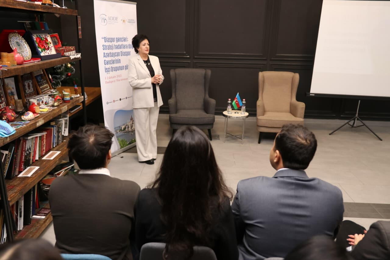 Budapeştdə diaspor gənclərinin toplantısı keçirilib