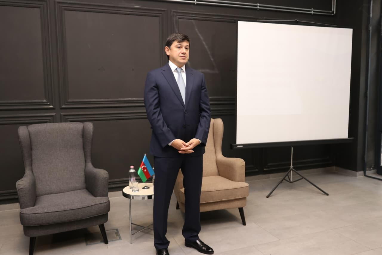 Budapeştdə diaspor gənclərinin toplantısı keçirilib