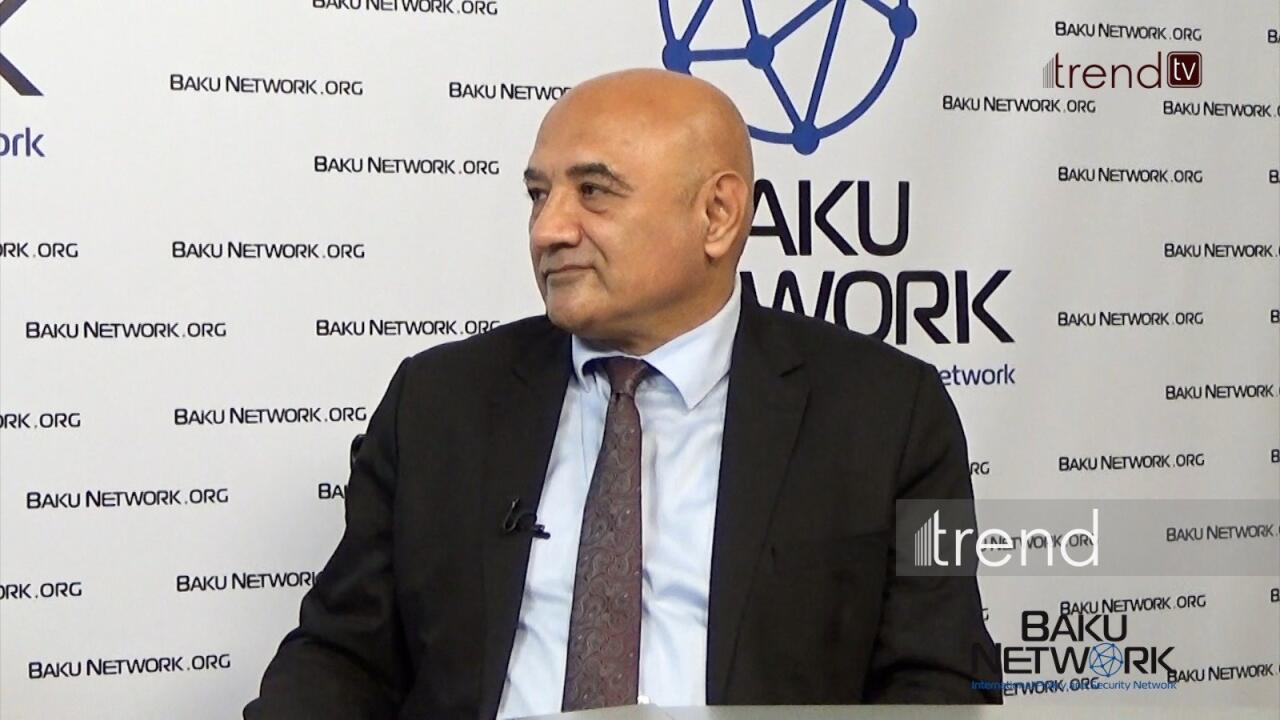 Интерес к азербайджанскому искусству ковроткачества растет во всем мире - Эльдар Гаджиев в передаче «Диалог с Тофиком Аббасовым»