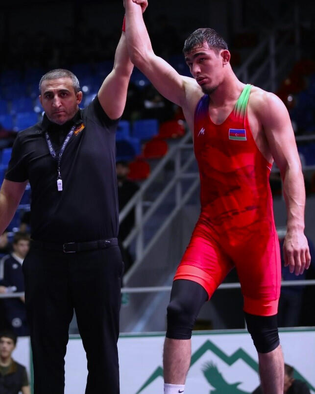 Азербайджанские борцы завоевали шесть медалей на турнирах в России