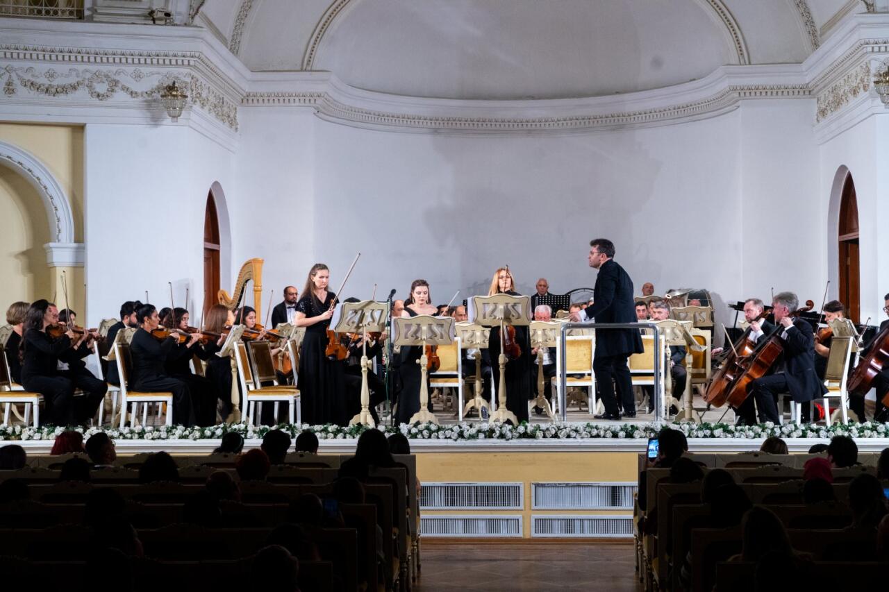 Где время замерло и растворилось в шквале чувств - так началась зима в Баку