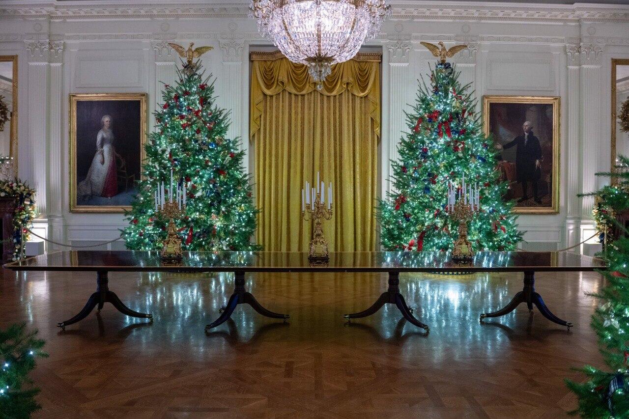 Мелания Трамп представила декор Белого дома для Рождества