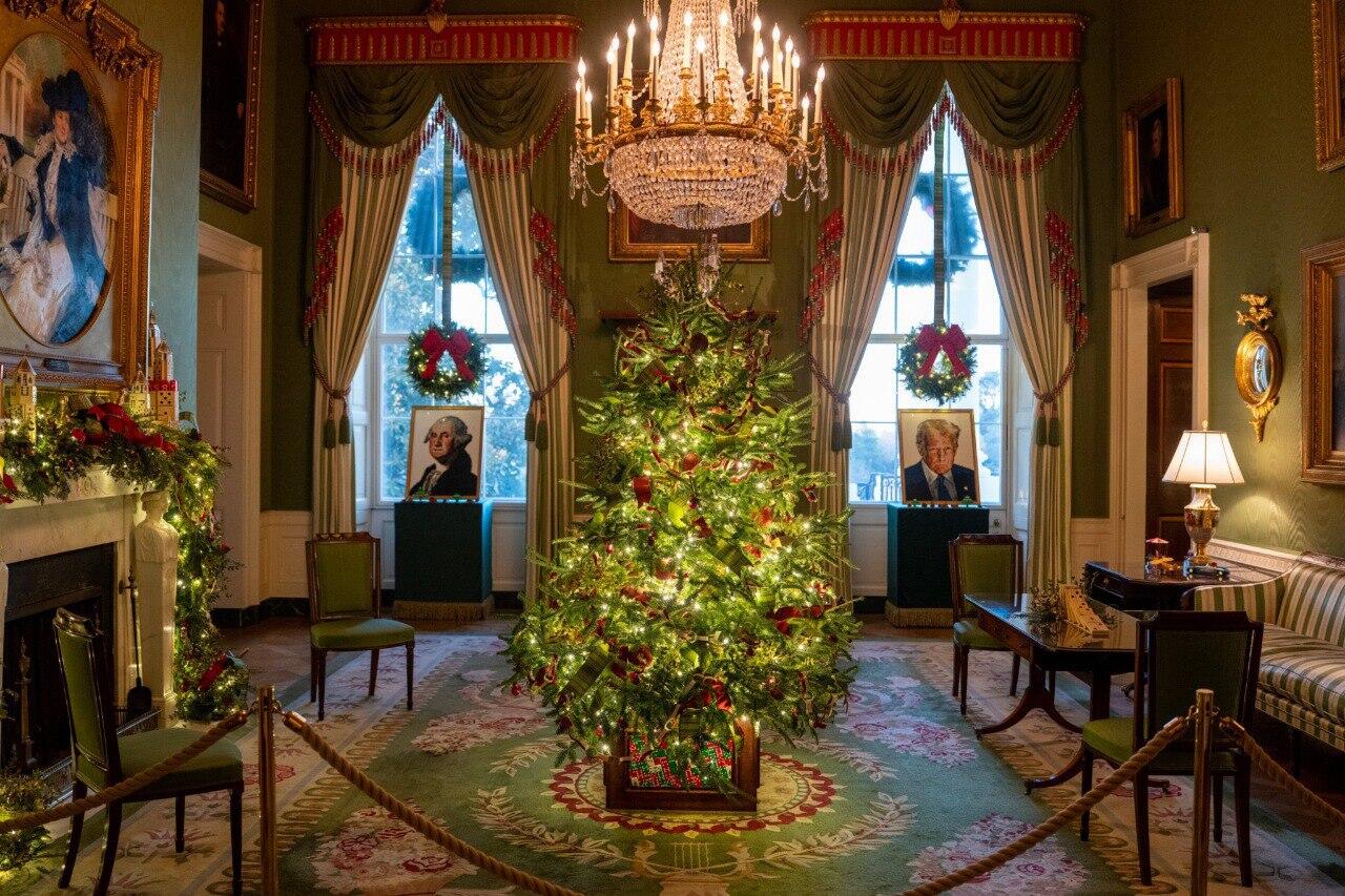 Мелания Трамп представила декор Белого дома для Рождества