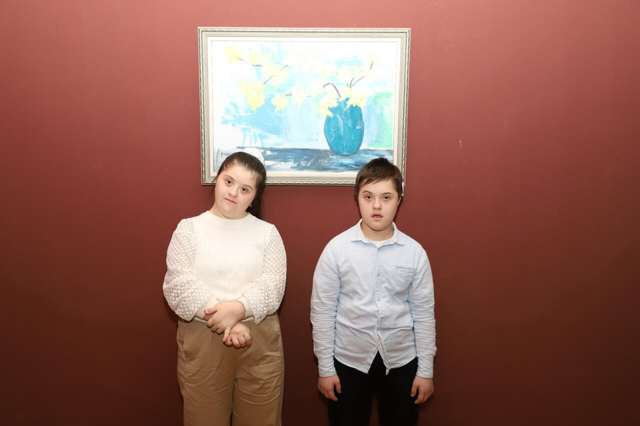 В Баку открылась экспозиция "Палитра любви" к Международному дню инвалидов