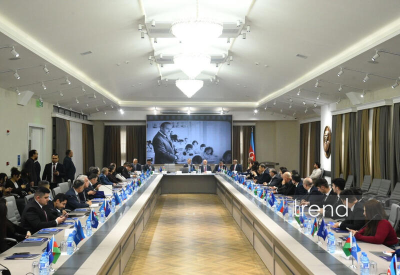 "Sosial-siyasi elmlər, müasir çağırışlar fonunda - Beyin mərkəzləri, akademik elm və universitetlər" mövzusunda dəyirmi masa keçirilir