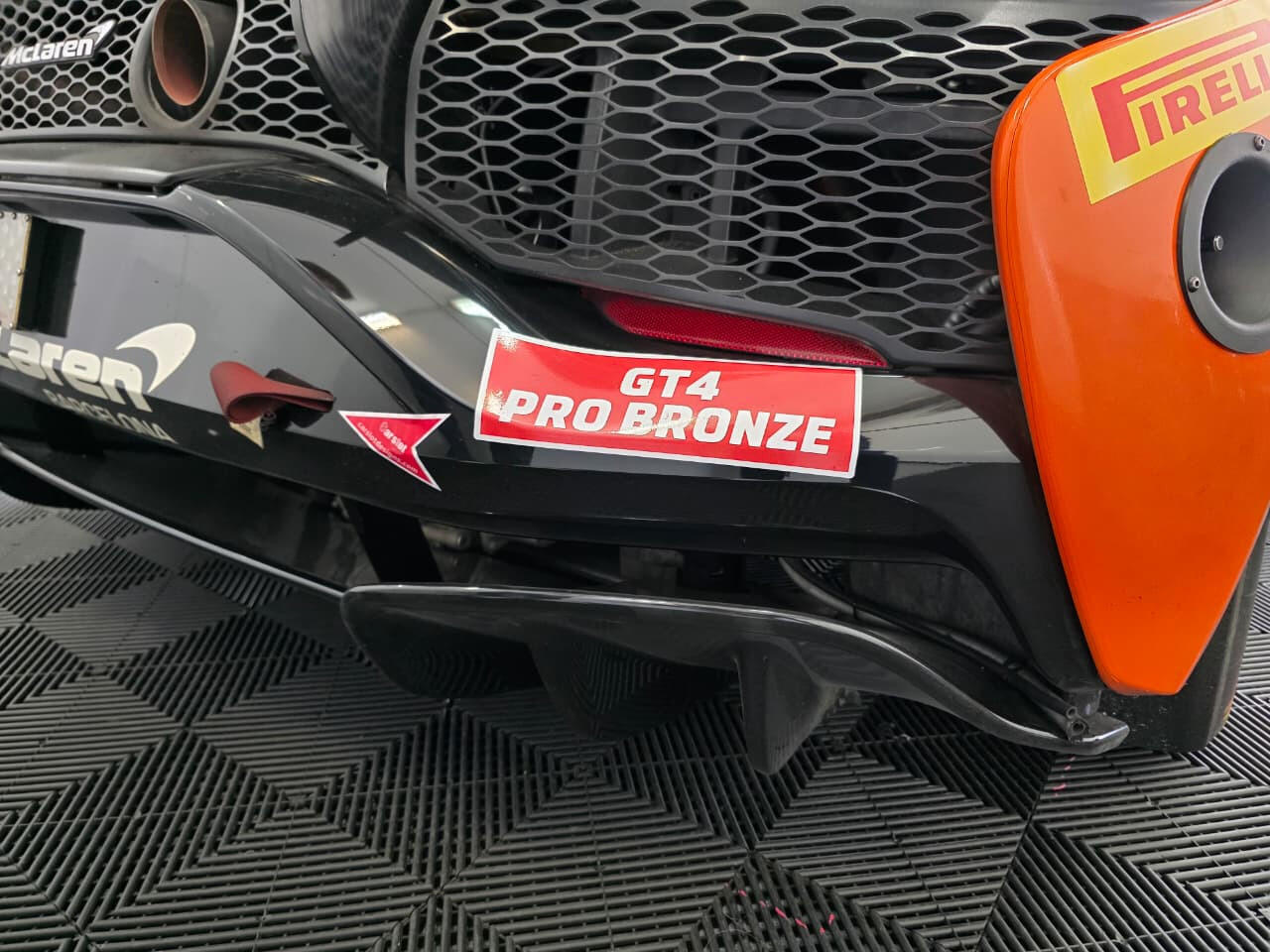 Азербайджанский автогонщик получил предложение от "Макларена"