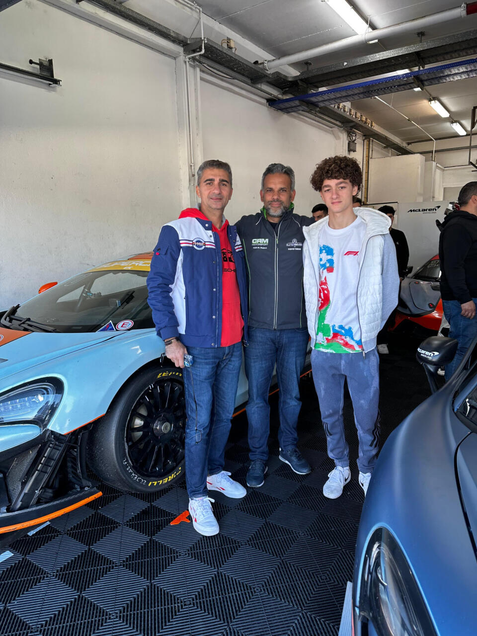 Азербайджанский автогонщик получил предложение от "Макларена"