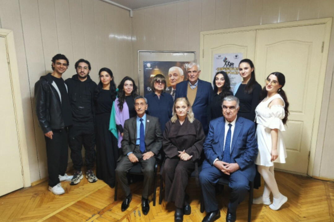 Отмечен юбилей народного писателя Азербайджана Кямала Абдуллы