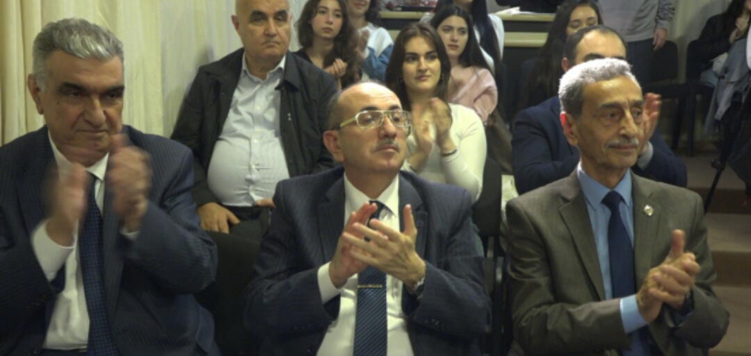 Отмечен юбилей народного писателя Азербайджана Кямала Абдуллы