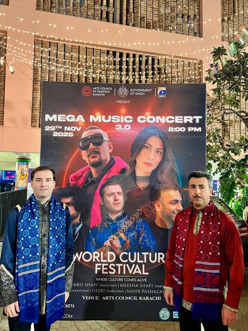 Азербайджанские артисты были встречены в Карачи с большой любовью и интересом