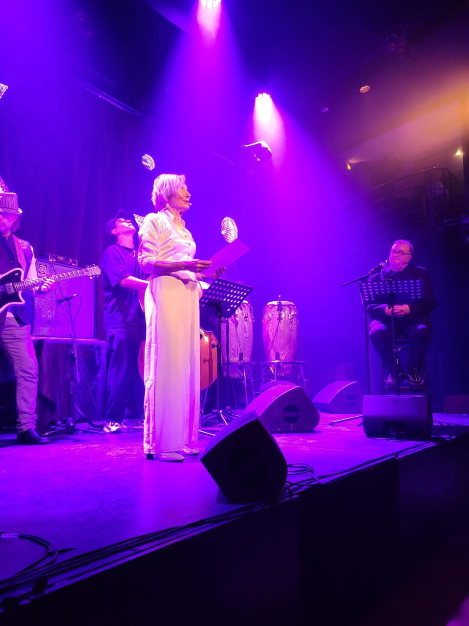 Шаин Новрасли с большим успехом выступил в Париже