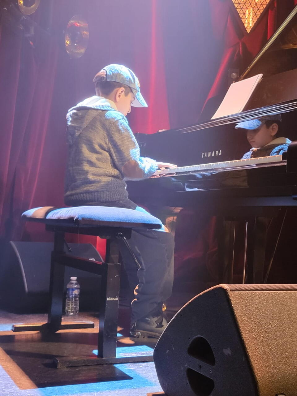 Шаин Новрасли с большим успехом выступил в Париже