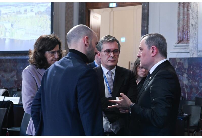 Азербайджан и Франция обсудили перспективы развития отношений