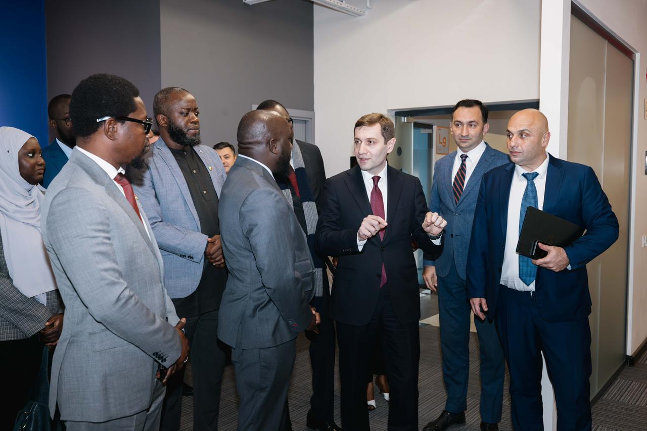 İRİA 10-a yaxın Afrika ölkəsinin heyəti ilə rəqəmsal inkişaf sahəsində əməkdaşlıq imkanlarını müzakirə edib