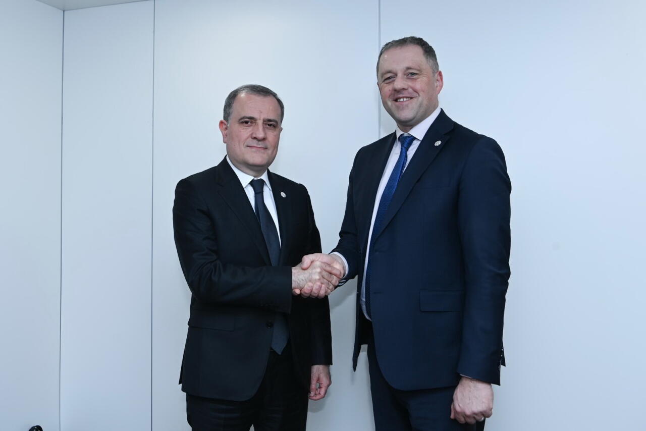 Азербайджан и Ирландия обсудили укрепление политдиалога