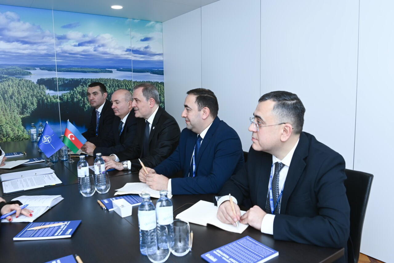Обсуждены вопросы сотрудничества между Азербайджаном и НАТО