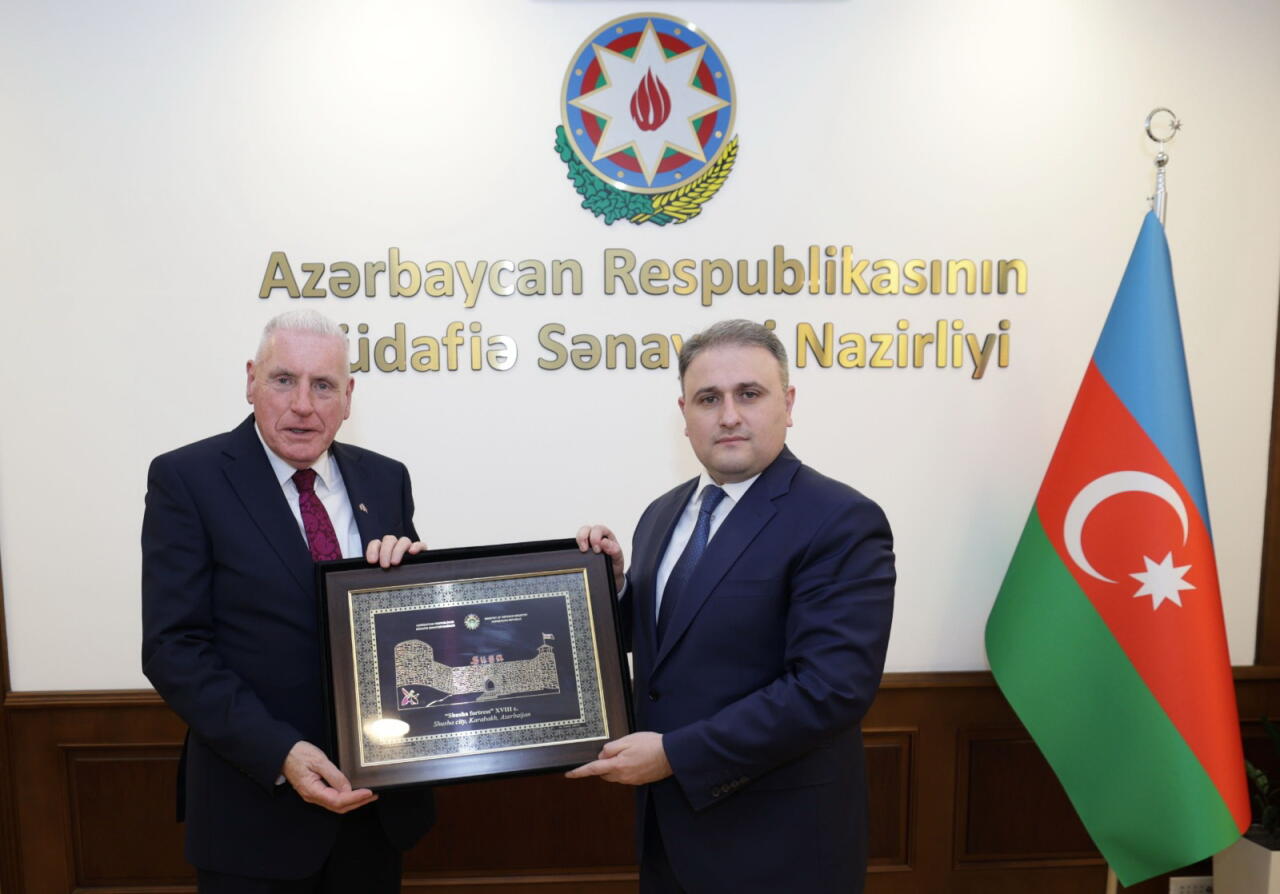 Азербайджан и Великобритания обсудили оборону