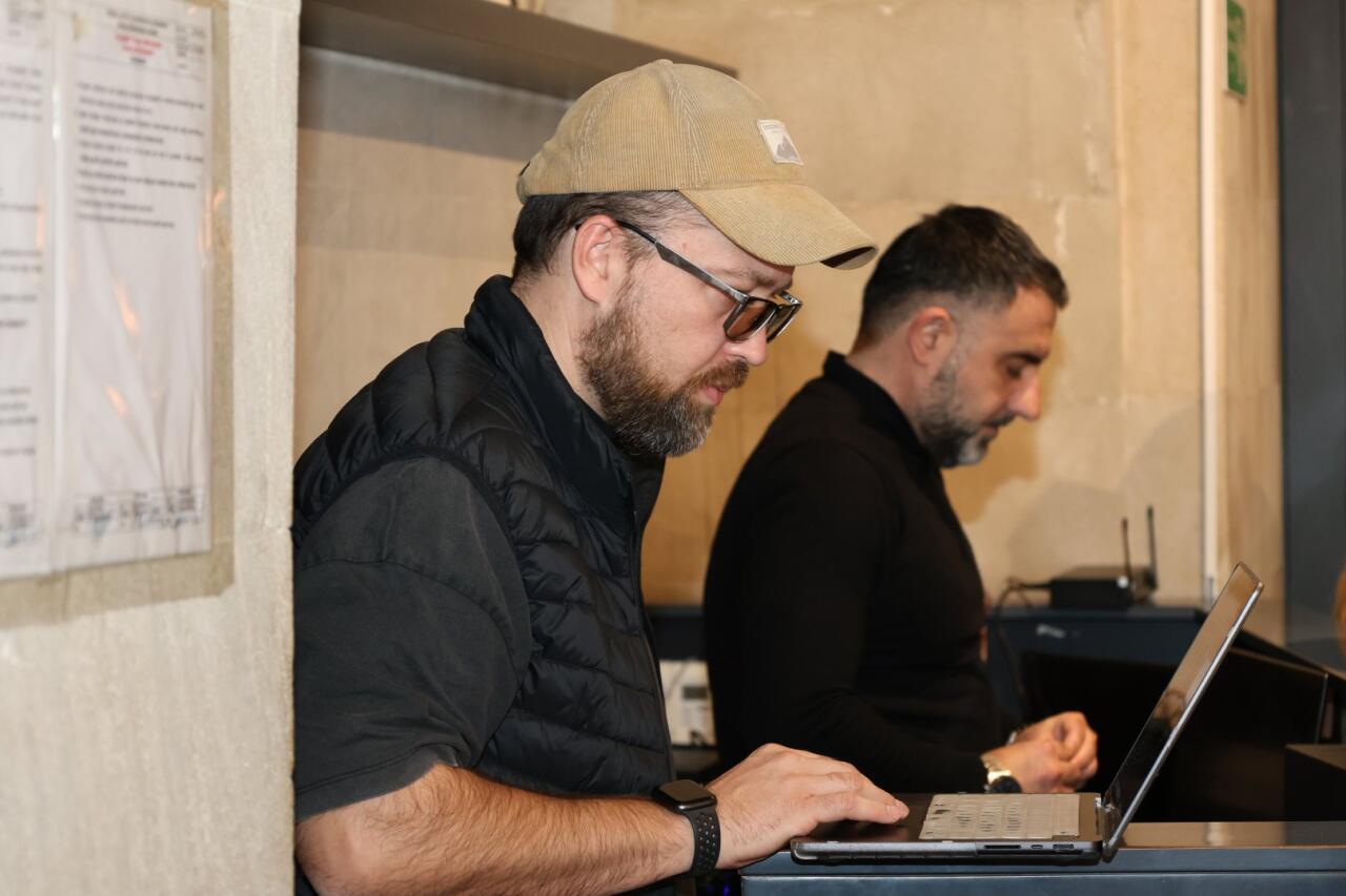 В Баку представлена пьеса "Нефть"