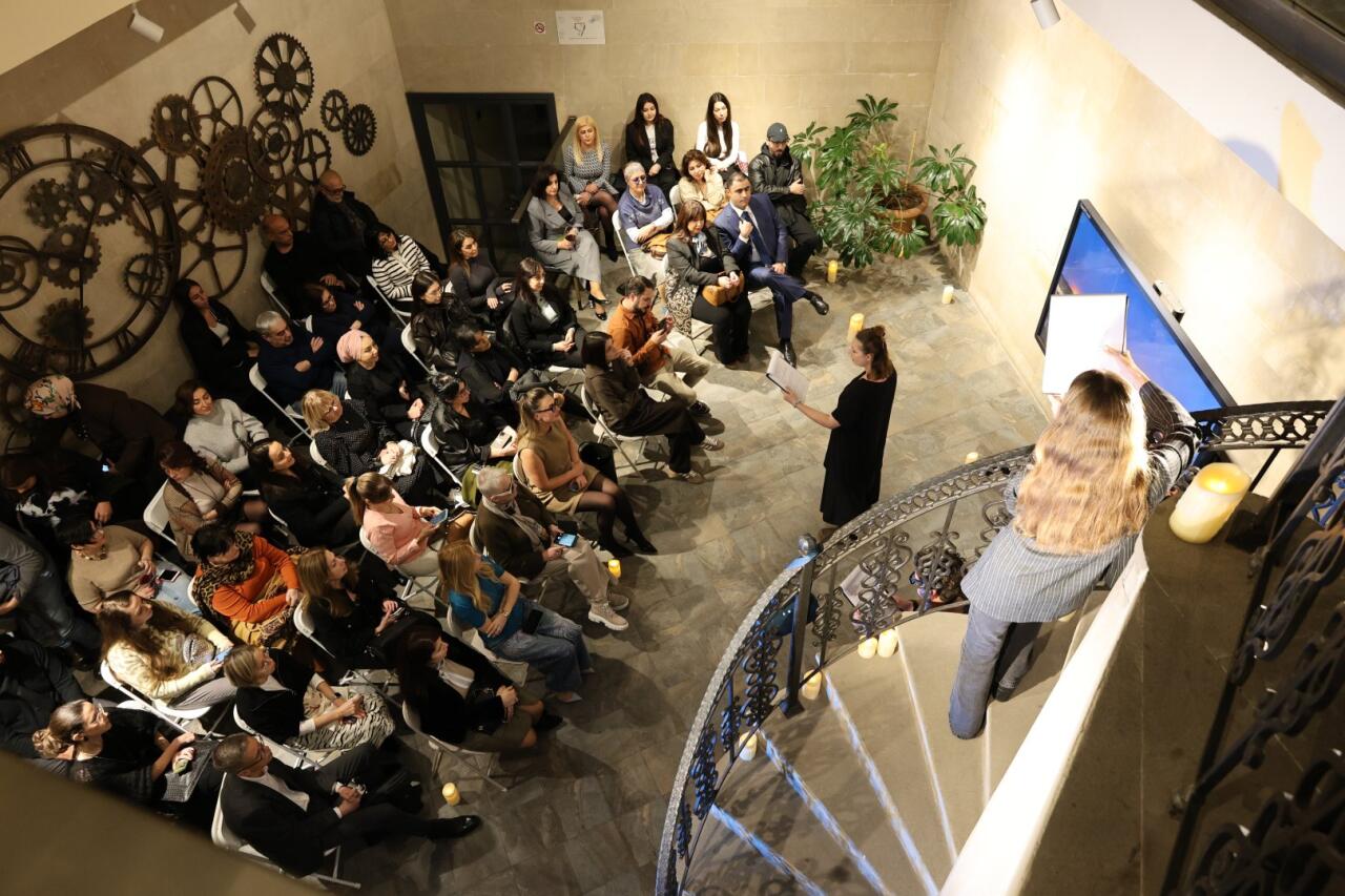 В Баку представлена пьеса "Нефть"