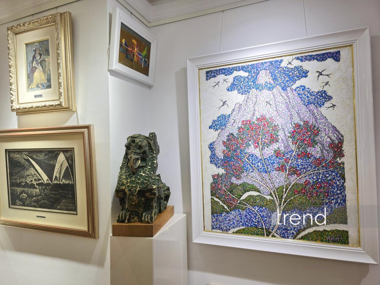 Путешествие по Buta Gallery - первое в Баку пространство клубной галереи национального искусства