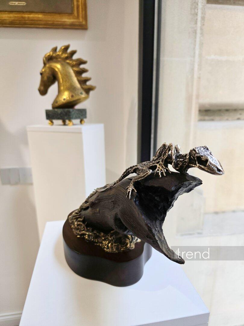 Путешествие по Buta Gallery - первое в Баку пространство клубной галереи национального искусства