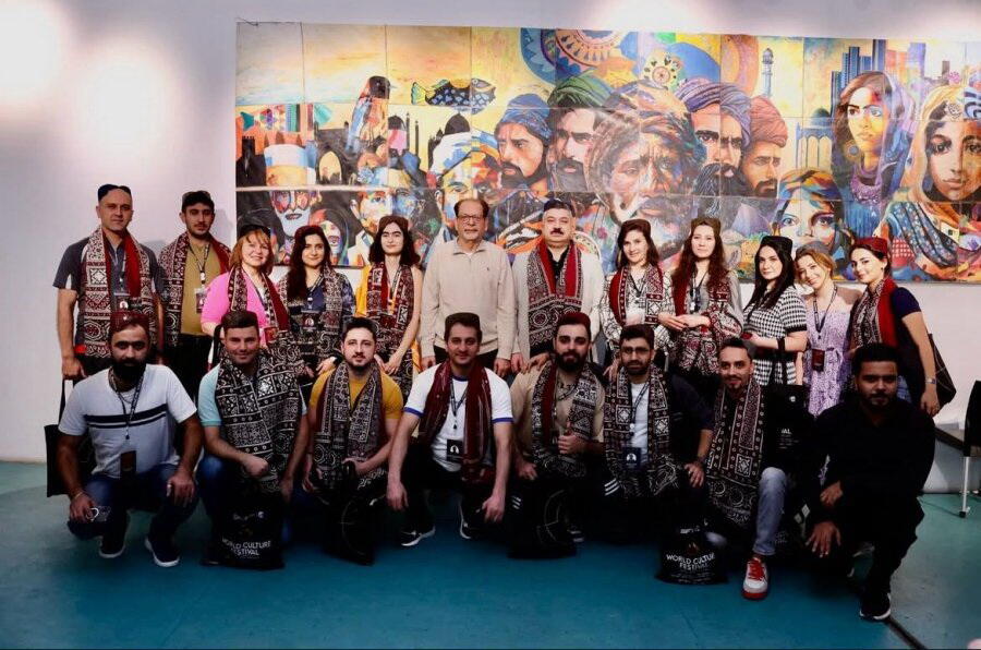 Азербайджанский спектакль на английском языке вызвал большой резонанс в Пакистане