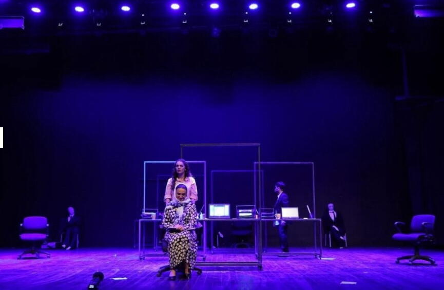 Азербайджанский спектакль на английском языке вызвал большой резонанс в Пакистане