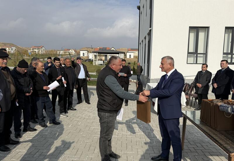 Növbəti köç karvanı Cəbrayılın Horovlu kəndinə çatıb