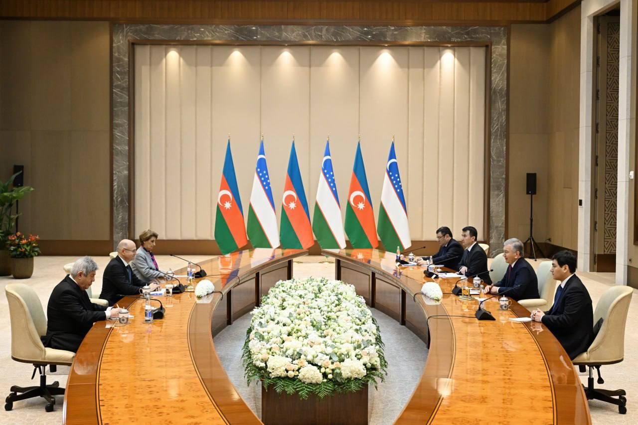 Şavkat Mirziyoyev Pərviz Şahbazovu qəbul edib