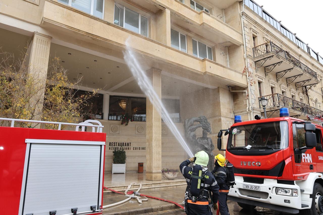 İçərişəhərdə simulyasiyalı təxliyə təlimi keçirilib