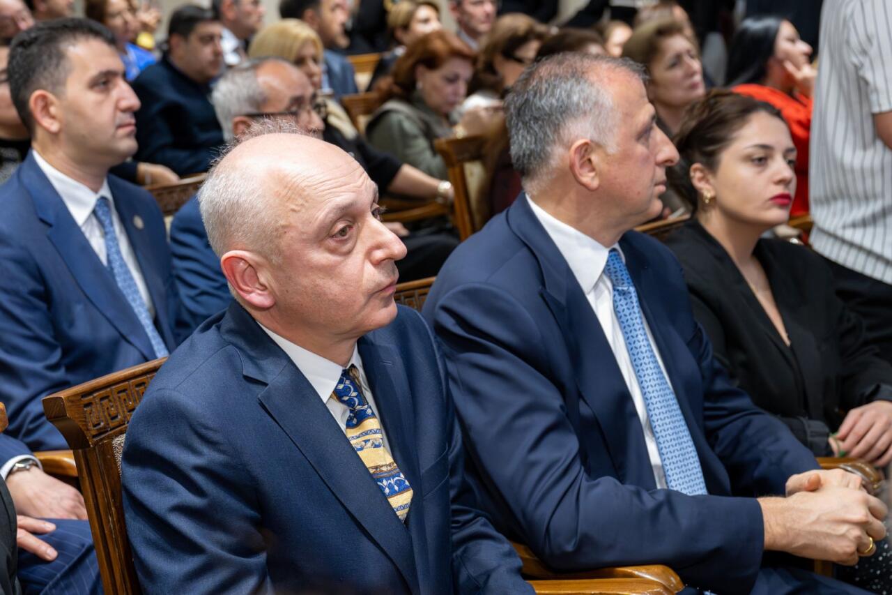 В Баку состоялось торжественное открытие экспозиции "Мирза Гадим Иревани: 200-летняя летопись искусства"
