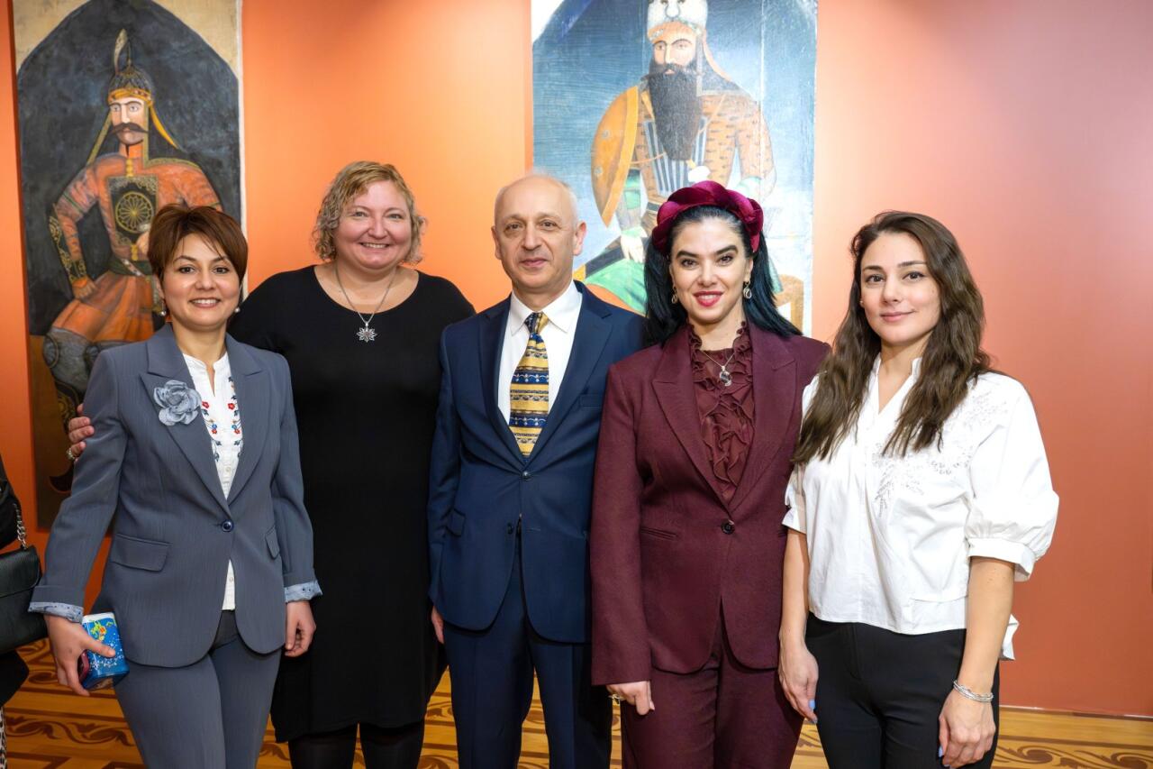 В Баку состоялось торжественное открытие экспозиции "Мирза Гадим Иревани: 200-летняя летопись искусства"