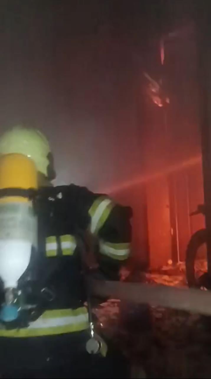 Пожар в многоэтажном доме в Баку