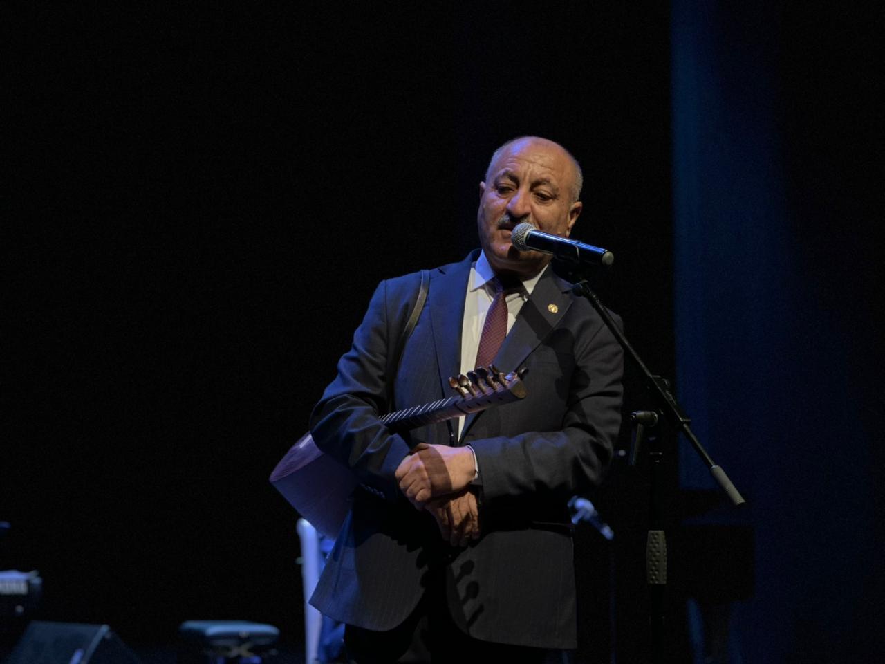 В Гянджинской государственной филармонии торжественно отметили юбилей Мансума Ибрагимова