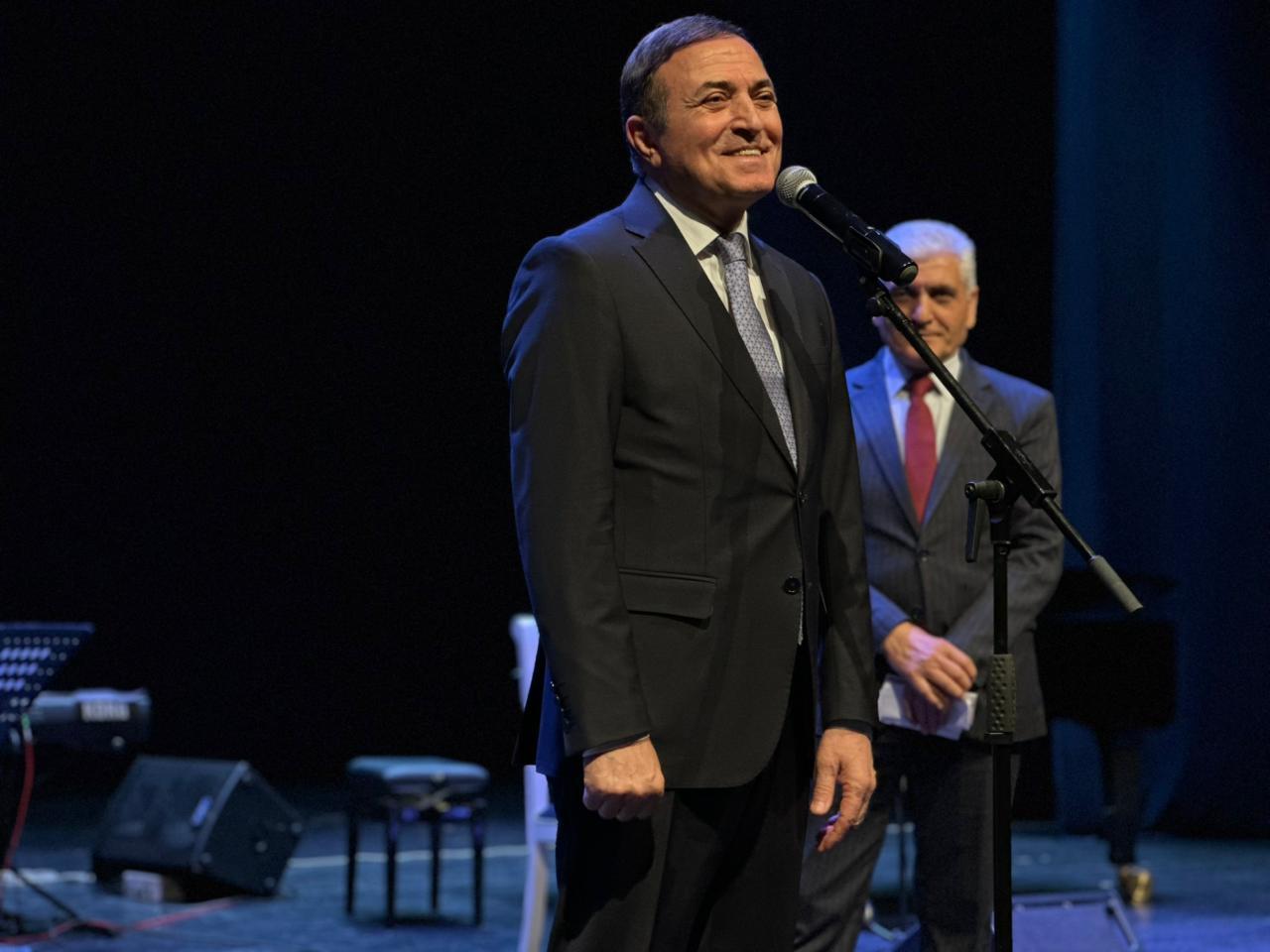 В Гянджинской государственной филармонии торжественно отметили юбилей Мансума Ибрагимова