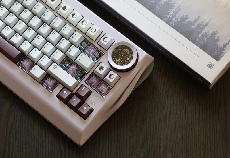 Wuque Studio выпустила тяжелую и дорогую клавиатуру