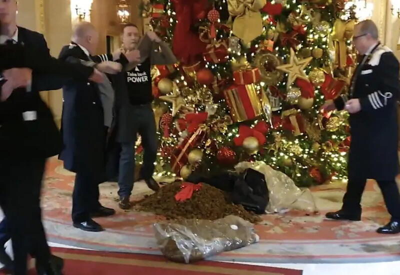 Активисты испортили рождественский дух в Лондоне