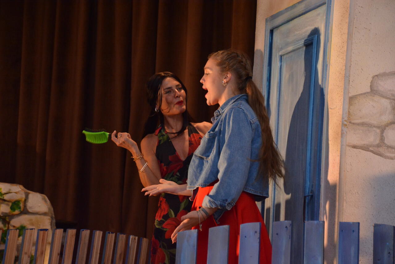 Академический русский драмтеатр представил спектакль в Шамахе