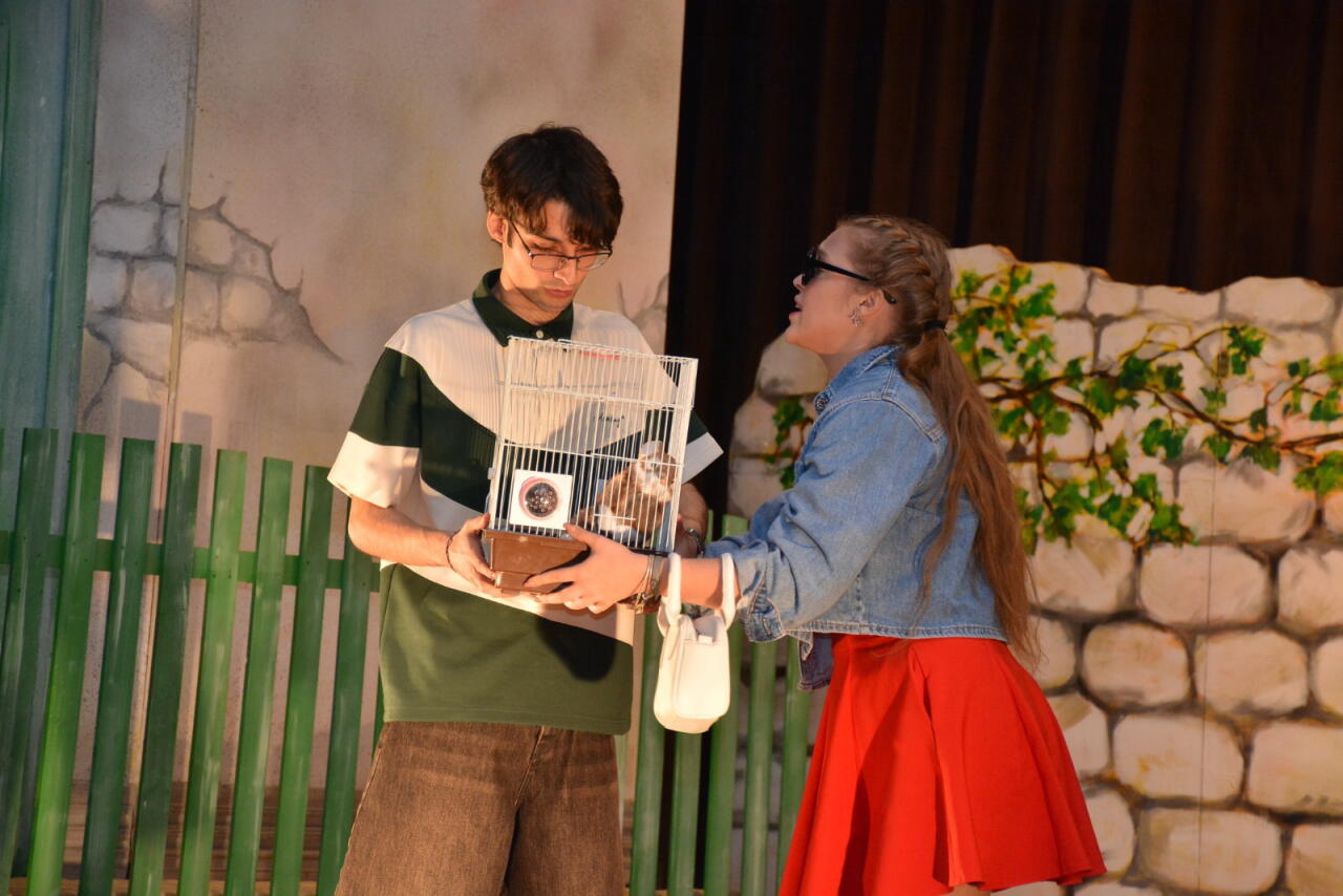 Академический русский драмтеатр представил спектакль в Шамахе