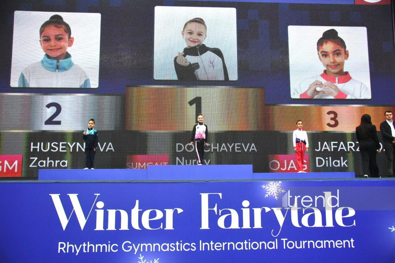 В Баку проходит международный турнир по художественной гимнастике "Winter Fairytale"