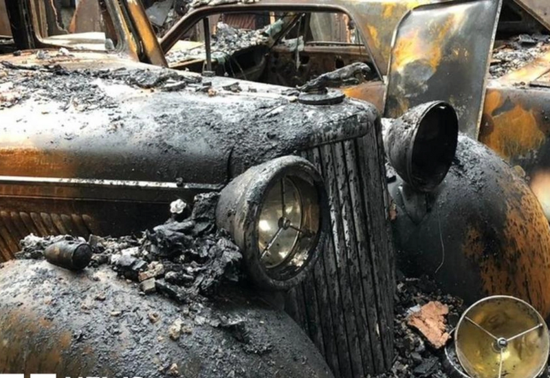 В Праге пожар уничтожил ретроавтомобили на $10 млн