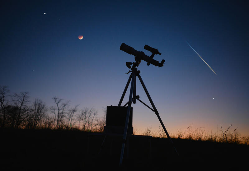 «Инопланетный корабль» вызвал панику во многих странах