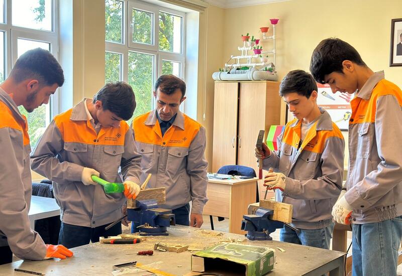 Azərbaycanda 9000-dən çox şagird peşə yönümlü təhsilə cəlb olunub