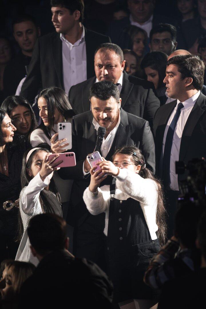 EMIN подарил Баку теплый декабрьский вечер