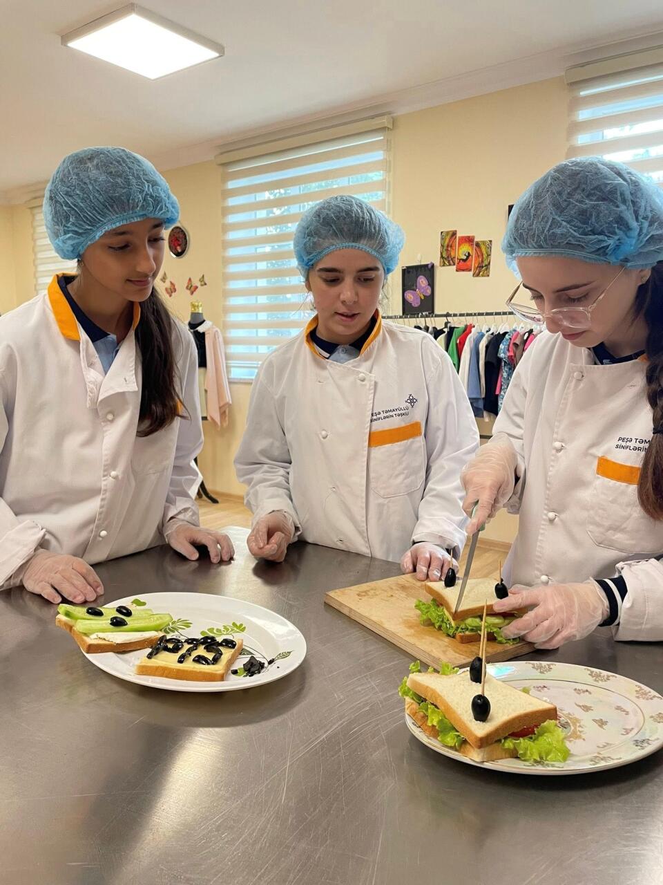 Azərbaycanda 9000-dən çox şagird peşə yönümlü təhsilə cəlb olunub