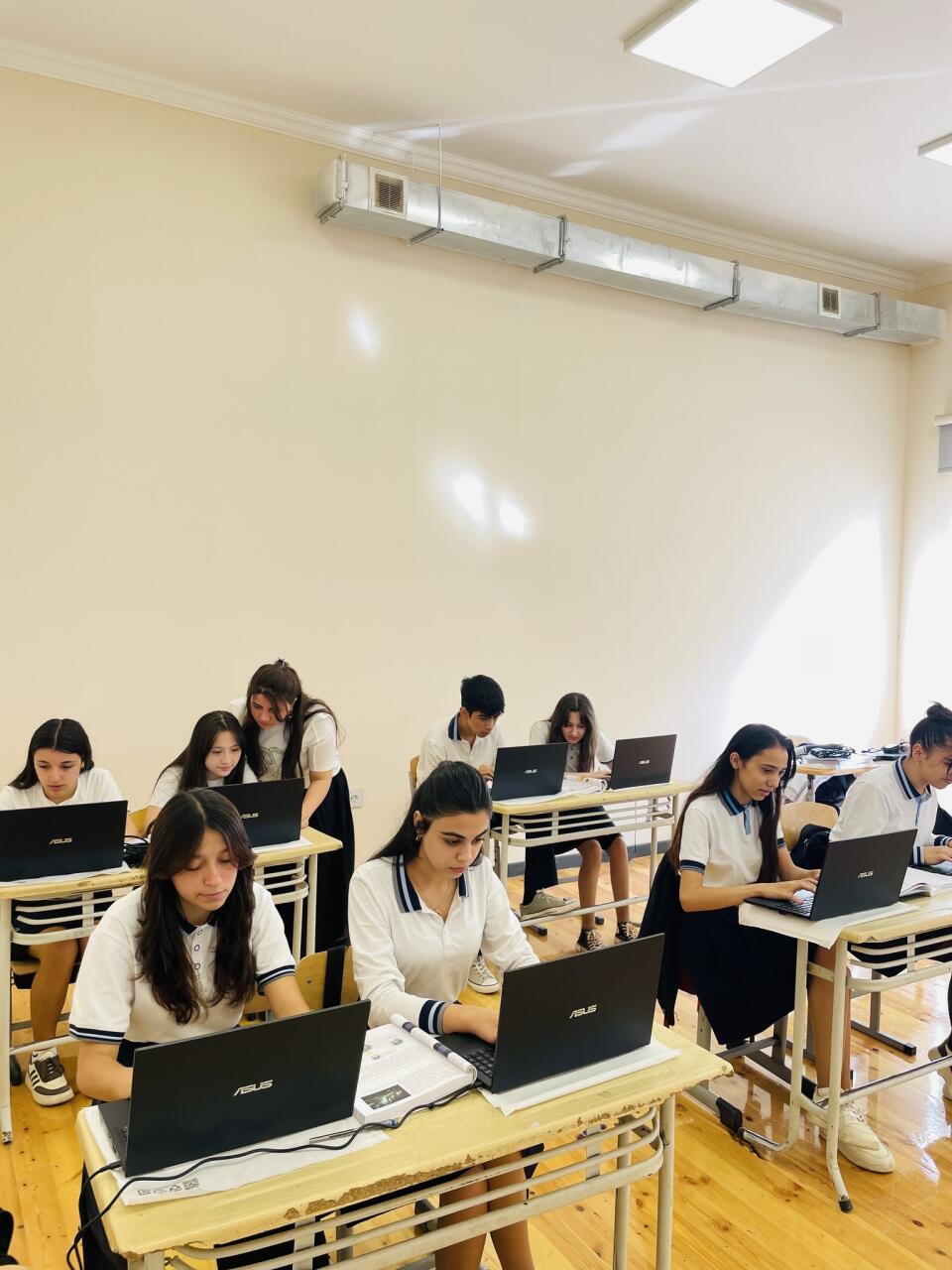 Azərbaycanda 9000-dən çox şagird peşə yönümlü təhsilə cəlb olunub