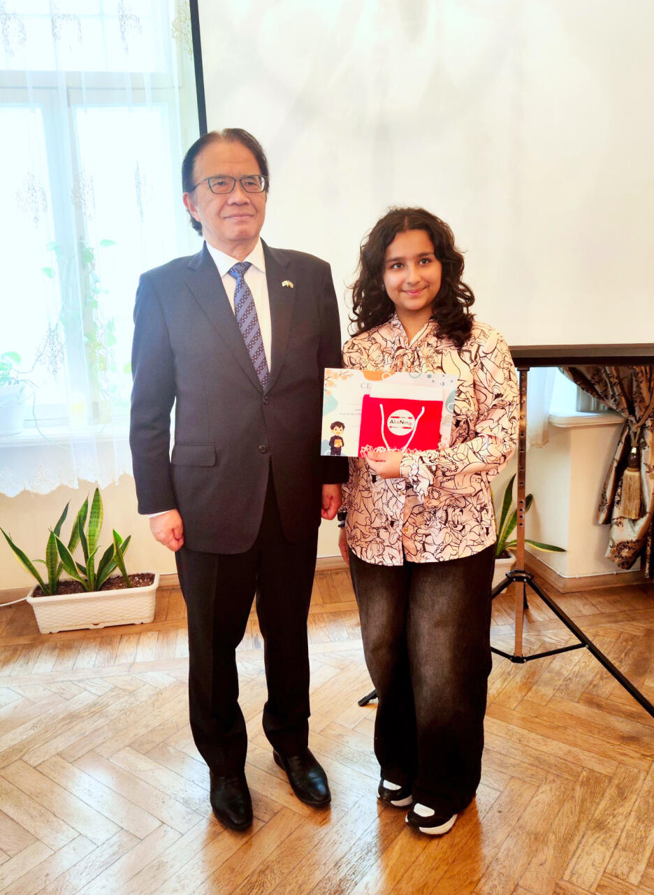 В Баку наградили победителей конкурса "Хайку на волнах Хазара"