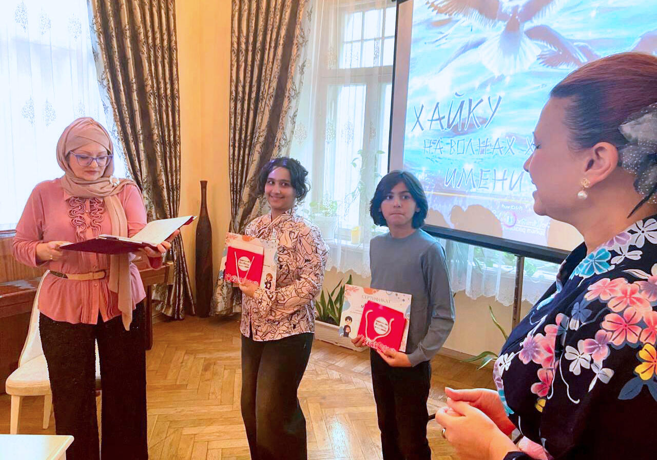 В Баку наградили победителей конкурса "Хайку на волнах Хазара"