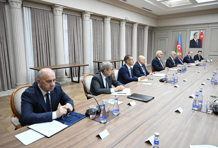 Шахин Мустафаев встретился с министром иностранных дел Ирана